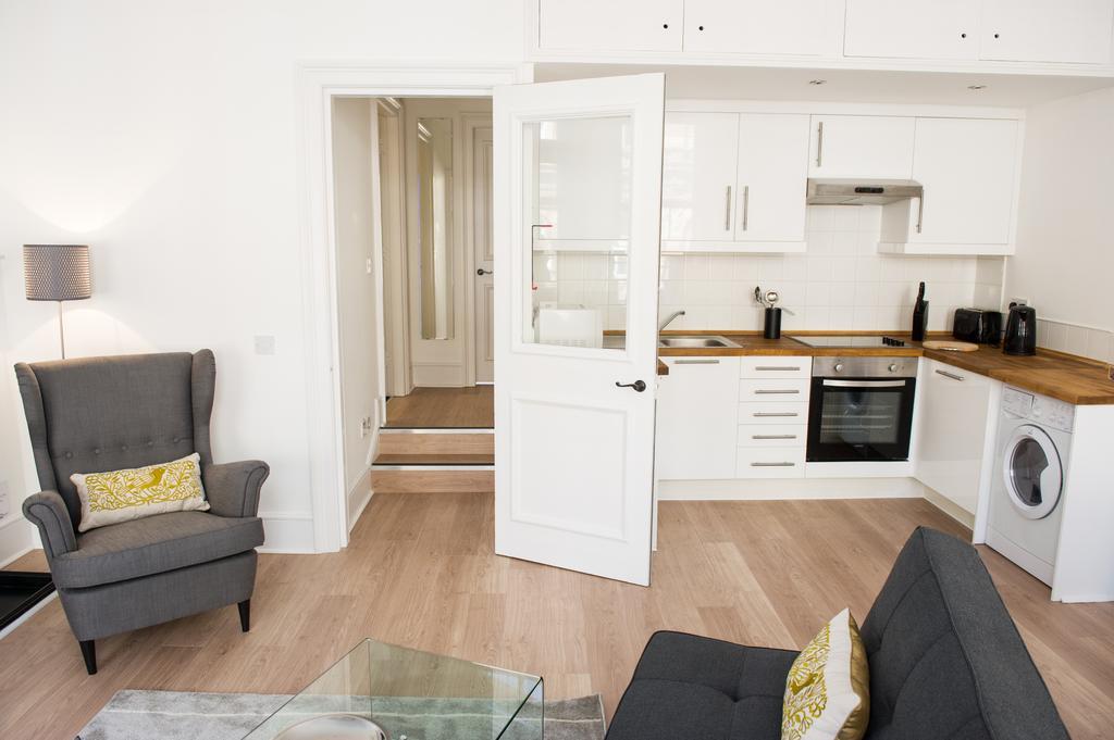 West End One Apartments Лондон Екстериор снимка