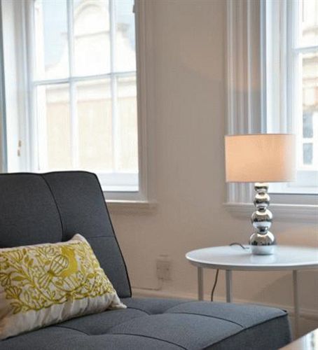 West End One Apartments Лондон Екстериор снимка