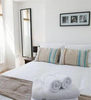 West End One Apartments Лондон Екстериор снимка